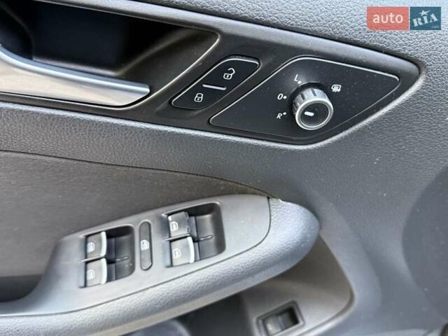 Сірий Фольксваген Джетта, об'ємом двигуна 1.98 л та пробігом 219 тис. км за 7999 $, фото 14 на Automoto.ua