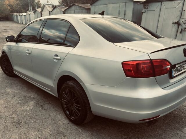 Серый Фольксваген Джетта, объемом двигателя 2.5 л и пробегом 208 тыс. км за 7999 $, фото 2 на Automoto.ua