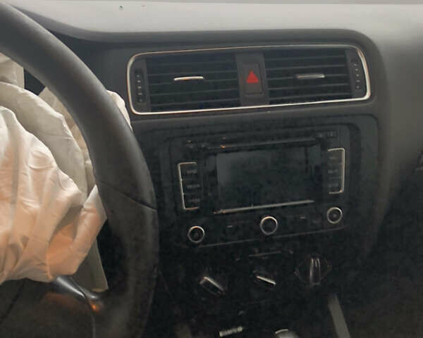 Серый Фольксваген Джетта, объемом двигателя 1.8 л и пробегом 320 тыс. км за 5000 $, фото 21 на Automoto.ua