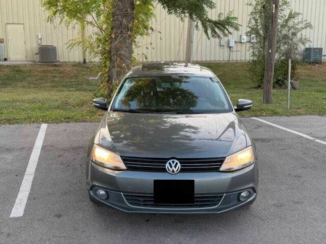 Серый Фольксваген Джетта, объемом двигателя 2 л и пробегом 134 тыс. км за 1150 $, фото 1 на Automoto.ua