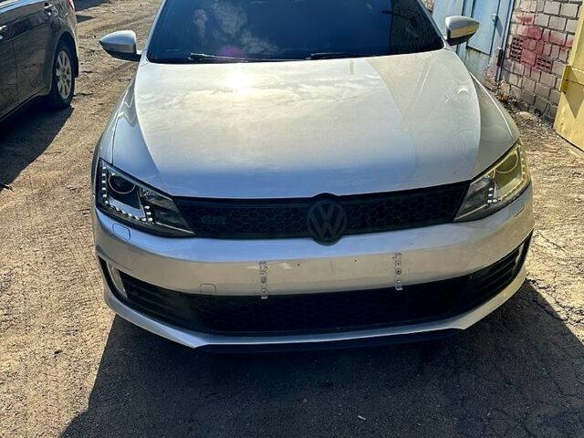 Сірий Фольксваген Джетта, об'ємом двигуна 2 л та пробігом 190 тис. км за 8200 $, фото 11 на Automoto.ua