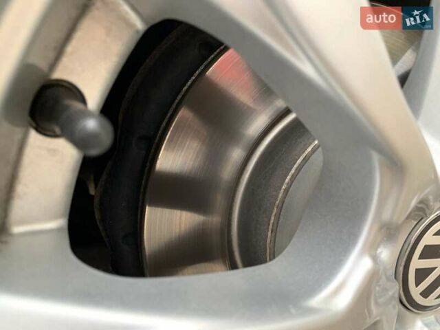 Сірий Фольксваген Джетта, об'ємом двигуна 2 л та пробігом 260 тис. км за 8500 $, фото 10 на Automoto.ua