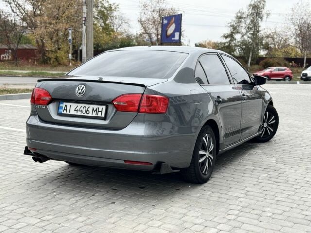 Сірий Фольксваген Джетта, об'ємом двигуна 2 л та пробігом 250 тис. км за 6500 $, фото 4 на Automoto.ua