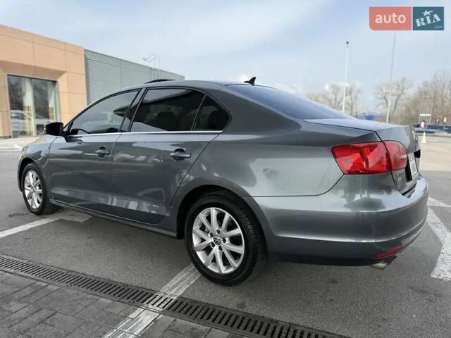 Сірий Фольксваген Джетта, об'ємом двигуна 1.8 л та пробігом 200 тис. км за 9500 $, фото 5 на Automoto.ua