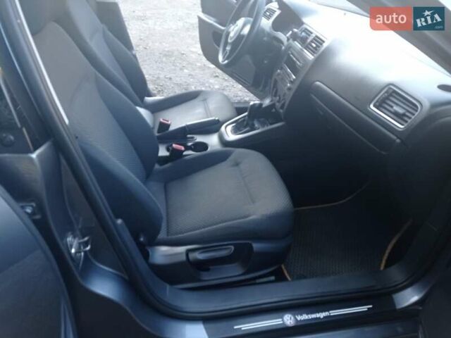 Серый Фольксваген Джетта, объемом двигателя 2 л и пробегом 196 тыс. км за 8200 $, фото 9 на Automoto.ua