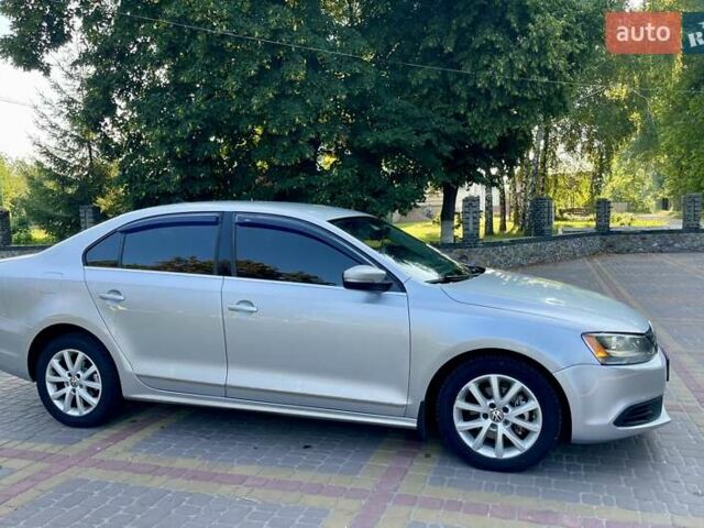 Серый Фольксваген Джетта, объемом двигателя 1.8 л и пробегом 135 тыс. км за 9000 $, фото 5 на Automoto.ua