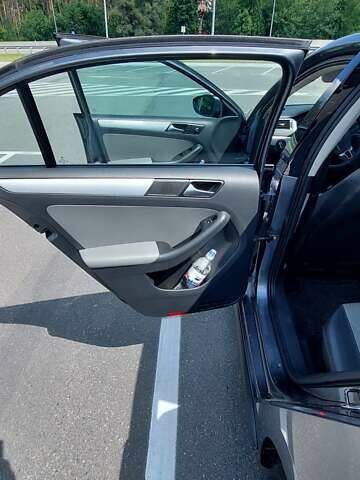 Серый Фольксваген Джетта, объемом двигателя 1.4 л и пробегом 250 тыс. км за 10450 $, фото 11 на Automoto.ua