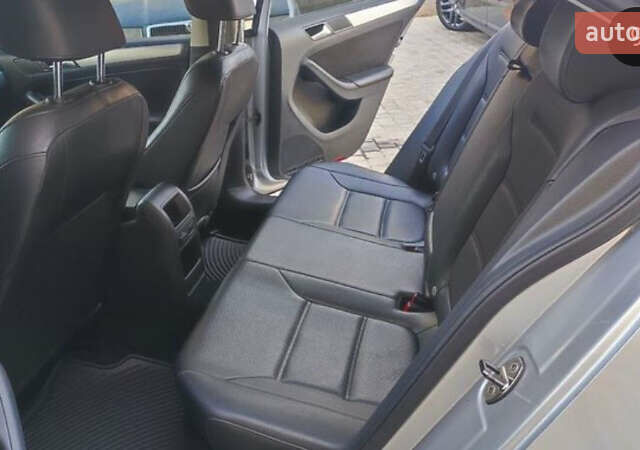 Серый Фольксваген Джетта, объемом двигателя 1.8 л и пробегом 200 тыс. км за 8100 $, фото 7 на Automoto.ua