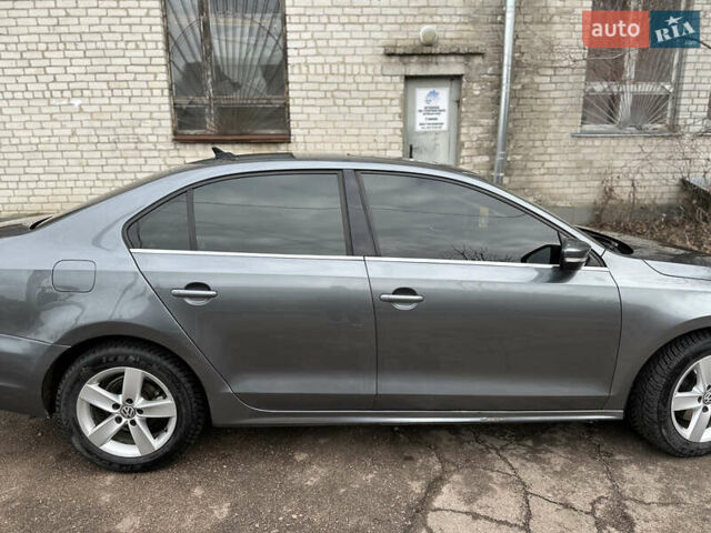 Серый Фольксваген Джетта, объемом двигателя 1.97 л и пробегом 260 тыс. км за 11000 $, фото 7 на Automoto.ua