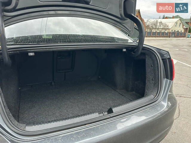 Серый Фольксваген Джетта, объемом двигателя 1.8 л и пробегом 228 тыс. км за 6999 $, фото 33 на Automoto.ua