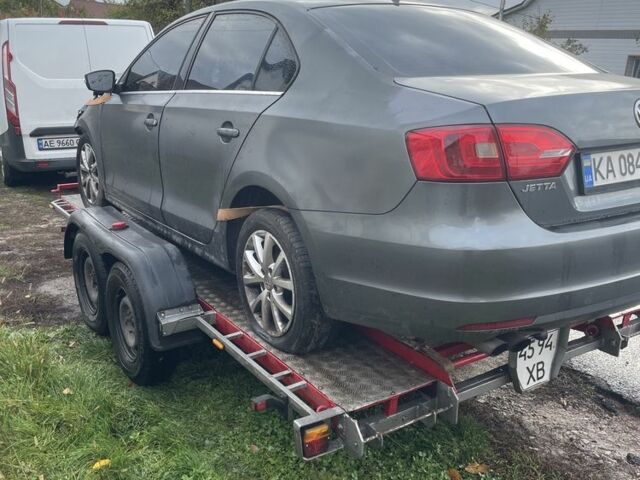 Серый Фольксваген Джетта, объемом двигателя 1.8 л и пробегом 100 тыс. км за 2500 $, фото 2 на Automoto.ua