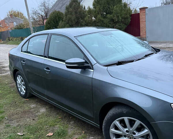 Серый Фольксваген Джетта, объемом двигателя 1.8 л и пробегом 197 тыс. км за 8000 $, фото 1 на Automoto.ua