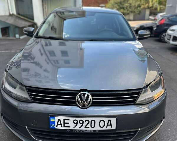 Сірий Фольксваген Джетта, об'ємом двигуна 1.97 л та пробігом 130 тис. км за 11499 $, фото 4 на Automoto.ua