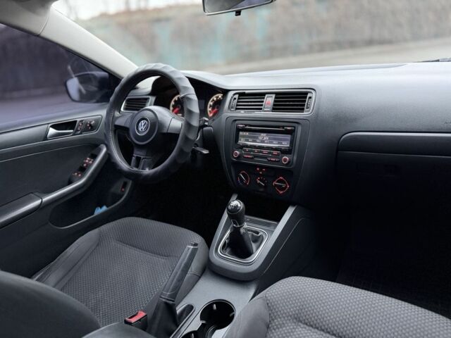 Сірий Фольксваген Джетта, об'ємом двигуна 2 л та пробігом 182 тис. км за 6200 $, фото 16 на Automoto.ua