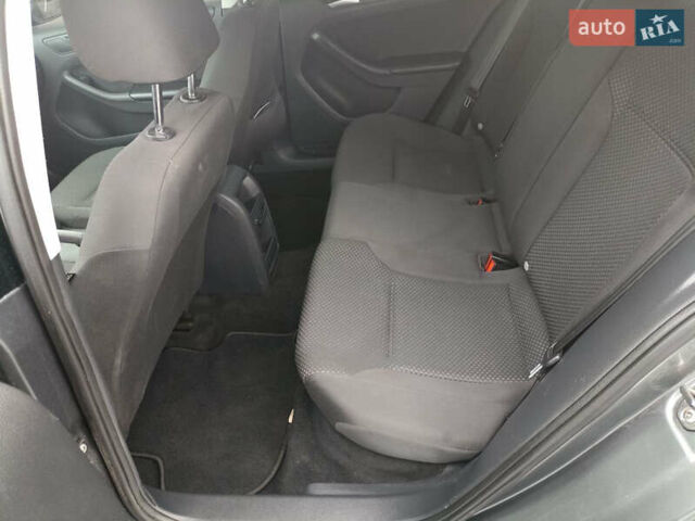 Серый Фольксваген Джетта, объемом двигателя 2 л и пробегом 107 тыс. км за 7500 $, фото 15 на Automoto.ua