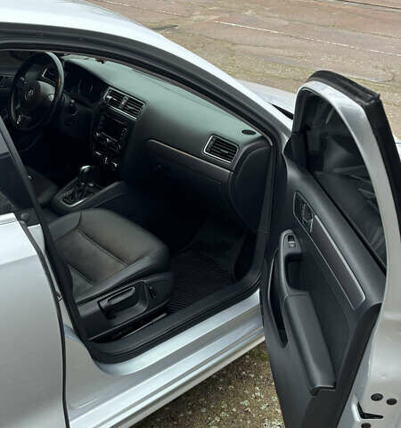 Сірий Фольксваген Джетта, об'ємом двигуна 1.97 л та пробігом 230 тис. км за 10800 $, фото 14 на Automoto.ua