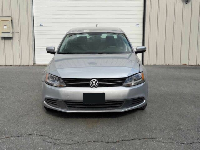 Сірий Фольксваген Джетта, об'ємом двигуна 1.8 л та пробігом 82 тис. км за 7500 $, фото 1 на Automoto.ua