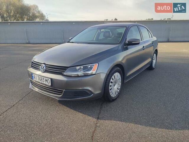 Серый Фольксваген Джетта, объемом двигателя 1.8 л и пробегом 165 тыс. км за 7700 $, фото 2 на Automoto.ua