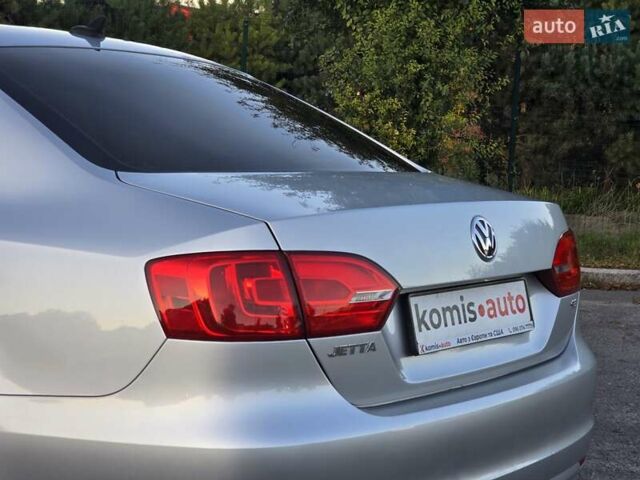 Серый Фольксваген Джетта, объемом двигателя 1.8 л и пробегом 172 тыс. км за 8799 $, фото 11 на Automoto.ua