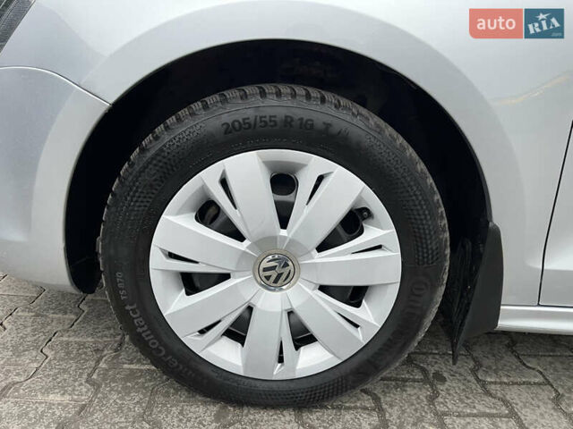 Серый Фольксваген Джетта, объемом двигателя 1.97 л и пробегом 127 тыс. км за 11999 $, фото 9 на Automoto.ua