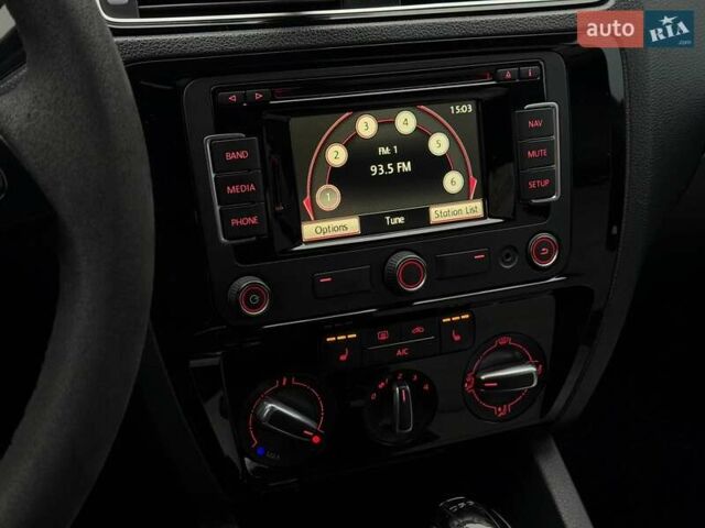 Сірий Фольксваген Джетта, об'ємом двигуна 1.8 л та пробігом 178 тис. км за 11000 $, фото 42 на Automoto.ua