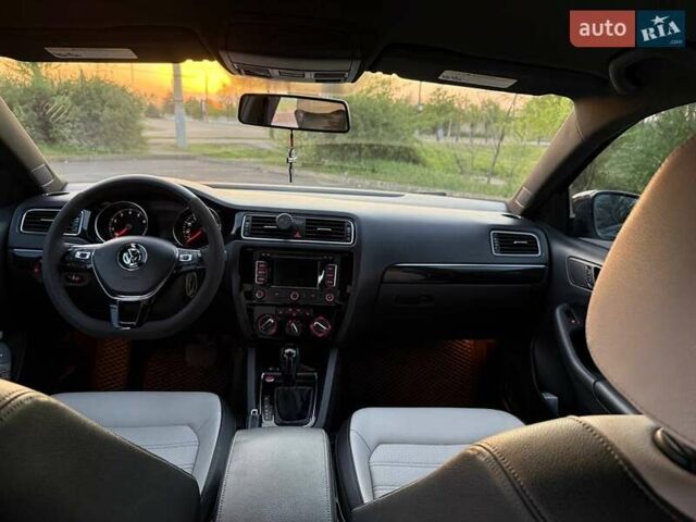 Серый Фольксваген Джетта, объемом двигателя 1.78 л и пробегом 161 тыс. км за 13500 $, фото 19 на Automoto.ua