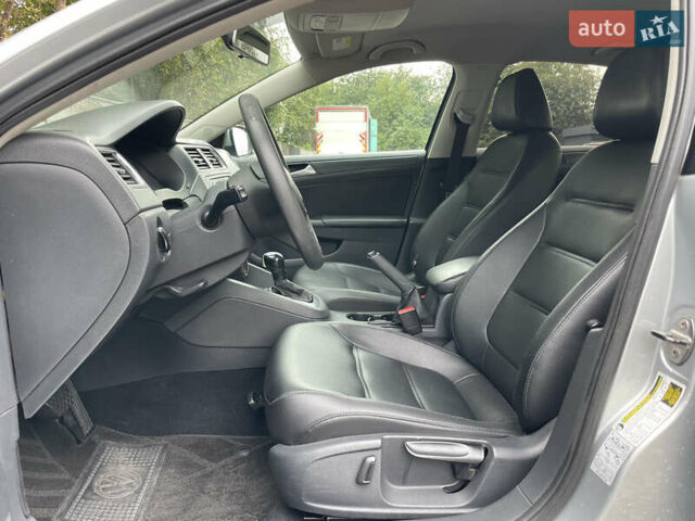 Серый Фольксваген Джетта, объемом двигателя 1.8 л и пробегом 225 тыс. км за 7290 $, фото 20 на Automoto.ua