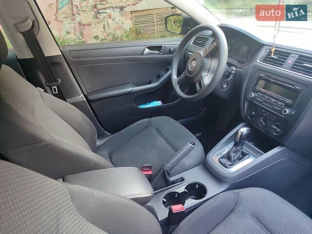 Серый Фольксваген Джетта, объемом двигателя 2 л и пробегом 160 тыс. км за 9500 $, фото 14 на Automoto.ua
