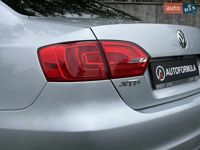 Серый Фольксваген Джетта, объемом двигателя 1.8 л и пробегом 225 тыс. км за 7290 $, фото 7 на Automoto.ua