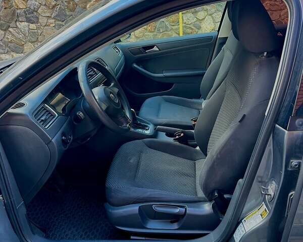 Сірий Фольксваген Джетта, об'ємом двигуна 1.98 л та пробігом 130 тис. км за 8600 $, фото 6 на Automoto.ua