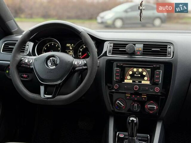 Сірий Фольксваген Джетта, об'ємом двигуна 1.8 л та пробігом 178 тис. км за 11000 $, фото 52 на Automoto.ua