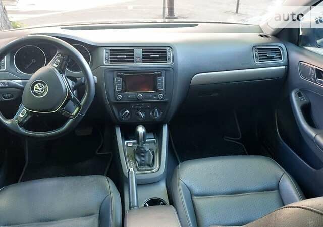 Серый Фольксваген Джетта, объемом двигателя 1.8 л и пробегом 131 тыс. км за 11500 $, фото 15 на Automoto.ua