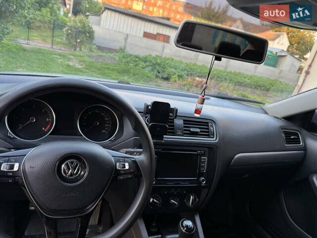 Серый Фольксваген Джетта, объемом двигателя 2 л и пробегом 240 тыс. км за 8200 $, фото 7 на Automoto.ua