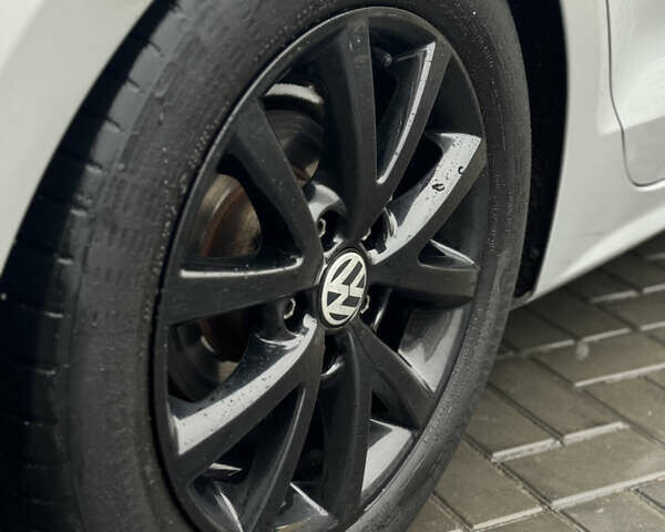 Серый Фольксваген Джетта, объемом двигателя 1.8 л и пробегом 243 тыс. км за 7999 $, фото 20 на Automoto.ua