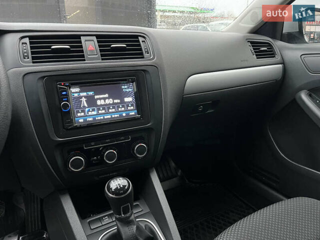 Серый Фольксваген Джетта, объемом двигателя 1.97 л и пробегом 127 тыс. км за 11999 $, фото 15 на Automoto.ua