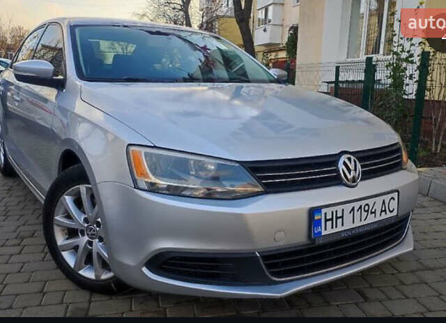 Серый Фольксваген Джетта, объемом двигателя 1.8 л и пробегом 200 тыс. км за 8100 $, фото 1 на Automoto.ua