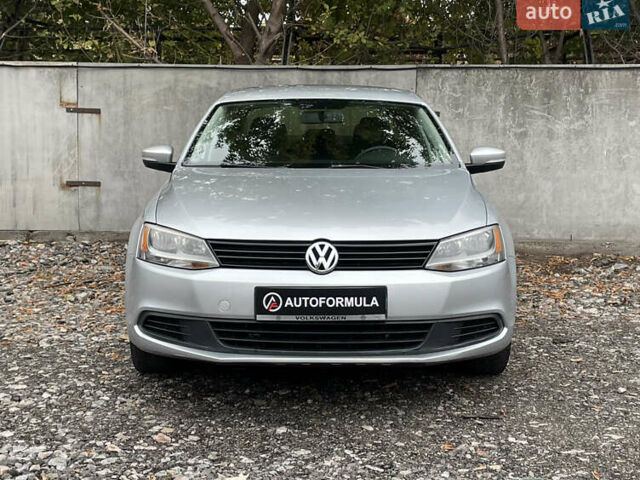 Серый Фольксваген Джетта, объемом двигателя 1.8 л и пробегом 225 тыс. км за 7290 $, фото 3 на Automoto.ua