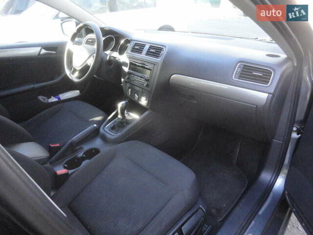 Серый Фольксваген Джетта, объемом двигателя 1.8 л и пробегом 127 тыс. км за 12100 $, фото 8 на Automoto.ua