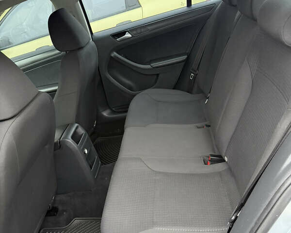 Сірий Фольксваген Джетта, об'ємом двигуна 1.98 л та пробігом 229 тис. км за 8450 $, фото 10 на Automoto.ua