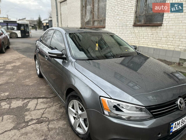 Серый Фольксваген Джетта, объемом двигателя 1.97 л и пробегом 260 тыс. км за 11000 $, фото 8 на Automoto.ua