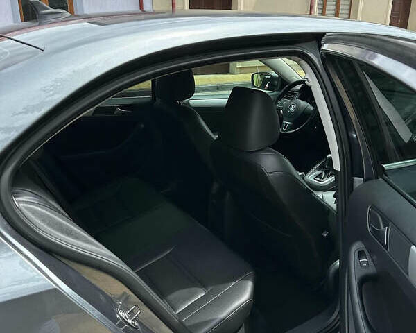 Сірий Фольксваген Джетта, об'ємом двигуна 1.8 л та пробігом 146 тис. км за 9300 $, фото 4 на Automoto.ua