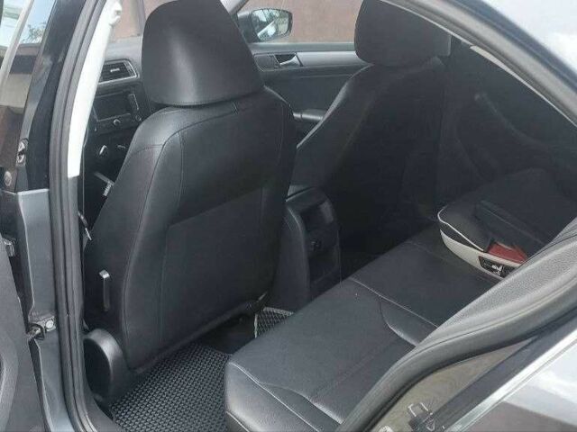 Сірий Фольксваген Джетта, об'ємом двигуна 1.8 л та пробігом 135 тис. км за 11700 $, фото 16 на Automoto.ua