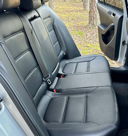 Серый Фольксваген Джетта, объемом двигателя 1.97 л и пробегом 230 тыс. км за 9900 $, фото 8 на Automoto.ua