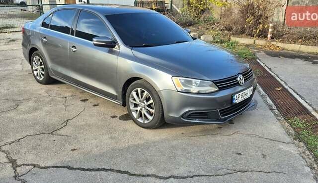 Серый Фольксваген Джетта, объемом двигателя 1.8 л и пробегом 176 тыс. км за 9200 $, фото 1 на Automoto.ua