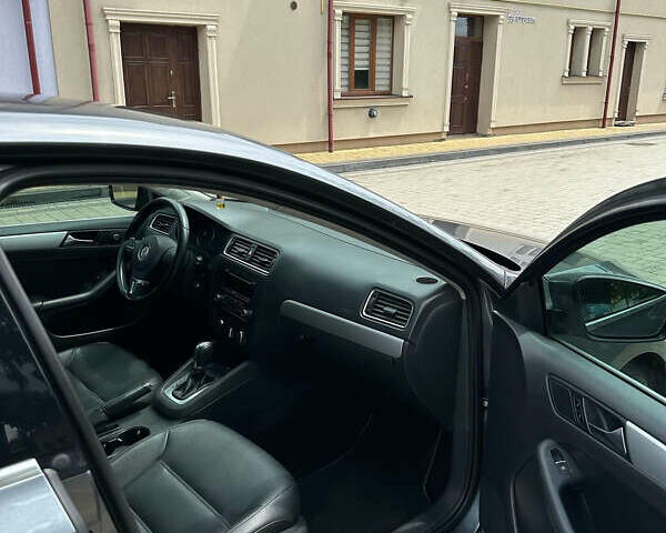 Сірий Фольксваген Джетта, об'ємом двигуна 1.8 л та пробігом 146 тис. км за 9300 $, фото 3 на Automoto.ua