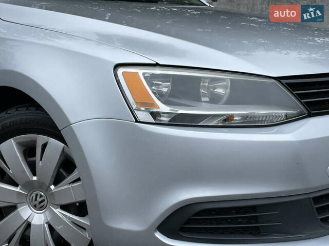 Серый Фольксваген Джетта, объемом двигателя 1.8 л и пробегом 225 тыс. км за 7290 $, фото 2 на Automoto.ua