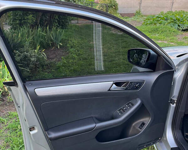 Сірий Фольксваген Джетта, об'ємом двигуна 1.97 л та пробігом 239 тис. км за 8300 $, фото 10 на Automoto.ua