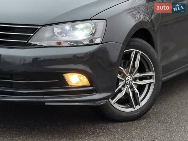 Сірий Фольксваген Джетта, об'ємом двигуна 1.8 л та пробігом 178 тис. км за 11000 $, фото 4 на Automoto.ua
