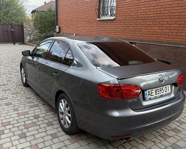 Сірий Фольксваген Джетта, об'ємом двигуна 1.98 л та пробігом 130 тис. км за 8600 $, фото 4 на Automoto.ua