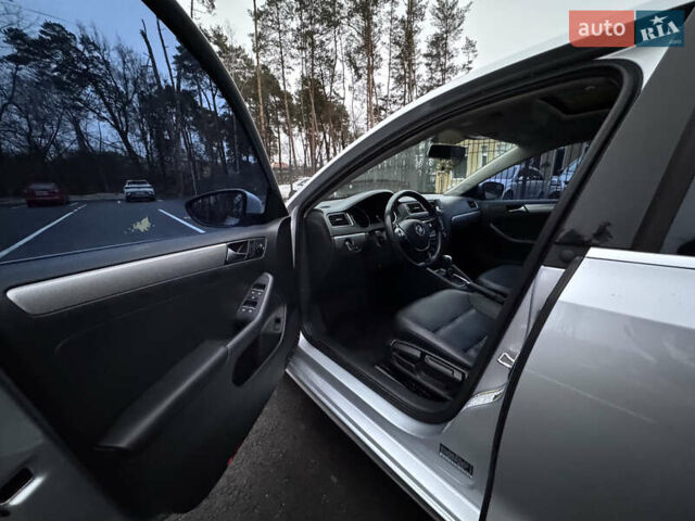 Сірий Фольксваген Джетта, об'ємом двигуна 1.8 л та пробігом 174 тис. км за 9200 $, фото 6 на Automoto.ua